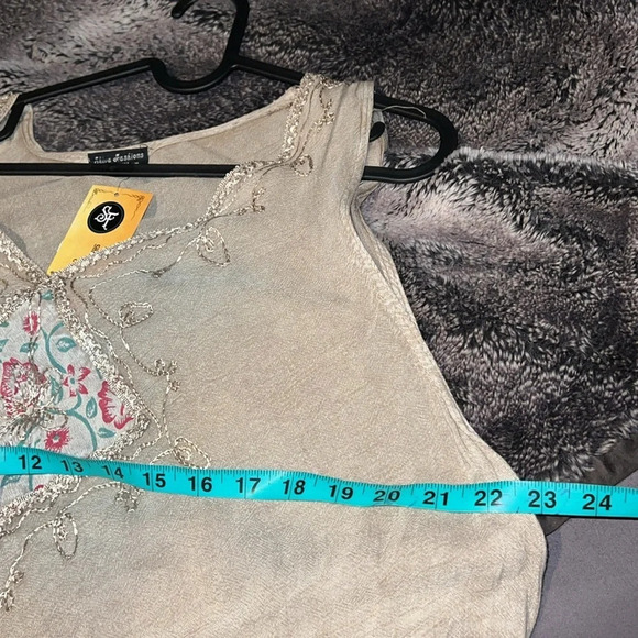 Vintage style Beige cotton flowy embroidered  sleeveless dress free size - Picture 7 of 11